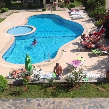 Luxury Calis 3 Bed Σπίτι διακοπών *