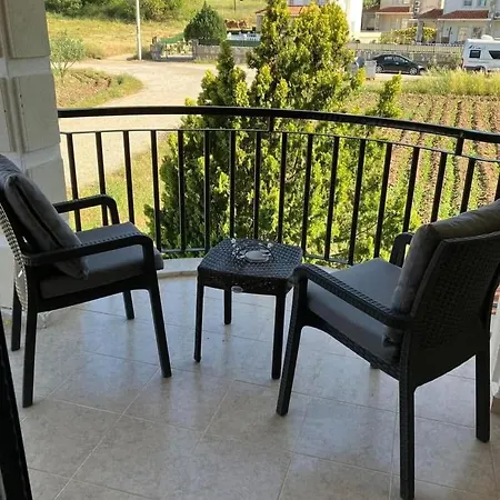 펜션 Luxury Calis 3 Bed